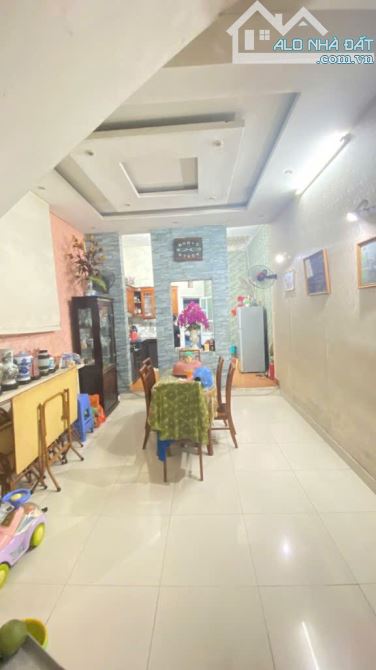 BÁN NHÀ TRUNG TÂM HOÀNG MAI 74M2 GIÁ CHÀO 12.5 TỶ, NGÕ RỘNG RÃI,THỬA ĐẤT ĐẸP