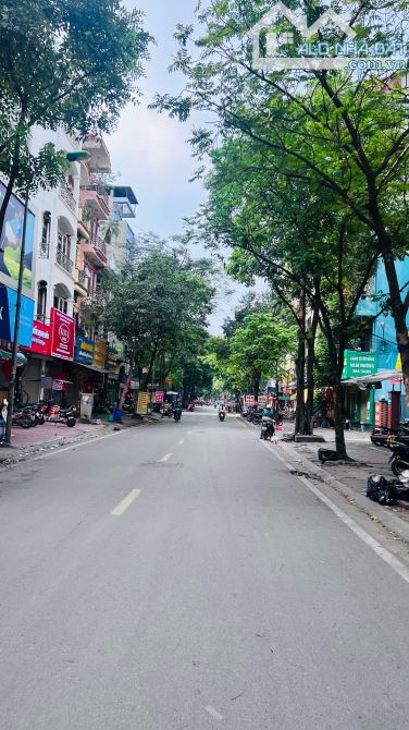DƯƠNG KHUÊ - NHÀ ĐẸP 5 TẦNG -LÔ GÓC THOÁNG SÁNG - 30m ra Ô TÔ - NGÕ RỘNG THOÁNG - GẦN BÃI