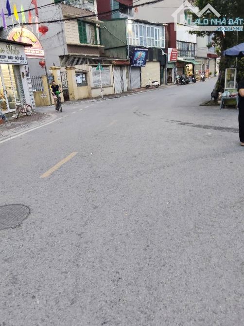 Bán gấp đất Liên Ninh - Ngọc Hồi ô tô đỗ cổng ,ngõ thông ,diện tích rộng giá 4.85 tỷ