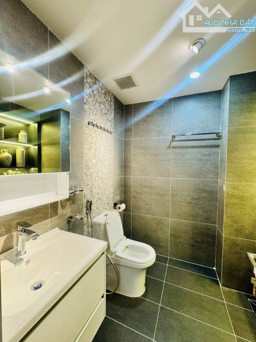 KHƯƠNG ĐÌNH THANH XUÂN - 5 TẦNG XÂY MỚI DT RỘNG 45M2 - GIÁ CHỈ 8 TỶ xx CỰC HIẾM!!!! - 10
