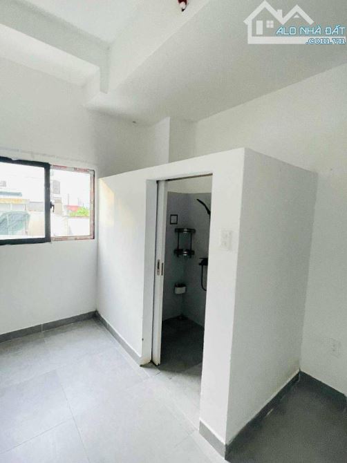 CĂN HỘ DỊCH VỤ ĐƯỜNG VŨ TÙNG - CÓ THANG MÁY - HẺM 6M - BỀ NGANG KHỦNG 7.5M - SỔ VUÔNG VỨC - 6