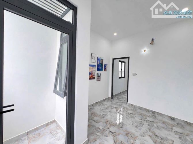 NẮM CHÍNH CHỦ BÁN NHÀ 2 TẦNG HẺM 208 CÁCH MẠNG THÁNG 8 - 10