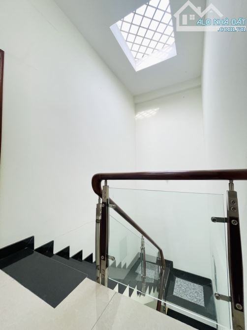 NGỘP BANK Nhà 3 tầng KHU PHÂN LÔ đường ĐẠI HẢI 3 xã XTT H. HÓC MÔN dt 90m2(5x18) Đường 12m - 10