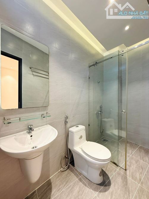 5❌13m, NHÀ BÁN 5 TẦNG, HẺM XE HƠI, THỐNG NHẤT, P16 GÒ VÂP, 8 TỶ NHỈNH - 10