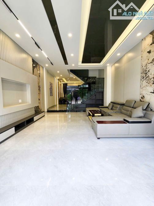 BÁN NHÀ 3 TẦNG MẶT TIỀN ĐƯỜNG D6 KHU HỒNG LOAN 6A - 11