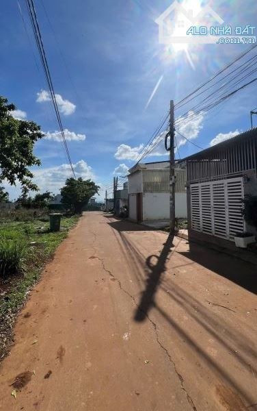 CẦN BÁN NHANH LÔ ĐẤT TẠI TUYẾN ĐƯỜNG HUYẾT MẠCH NGUYỄN TRUNG TRỰC NGAY TT BẾN LỨC LONG AN - 1