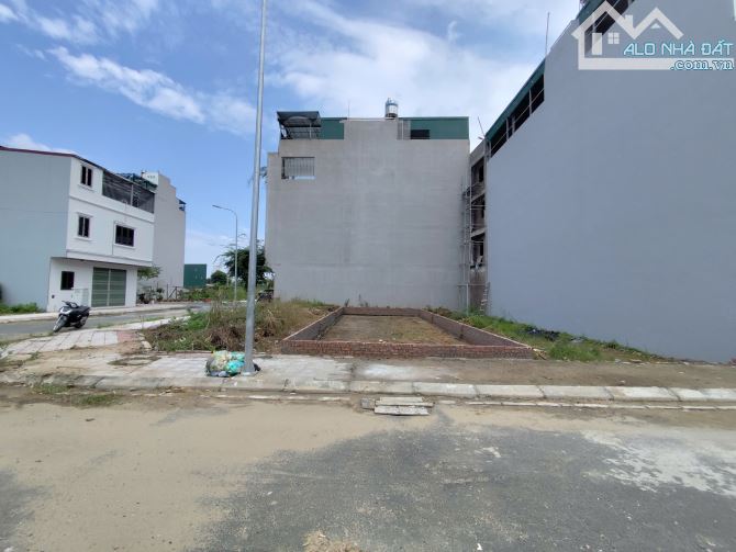 Cần giải quyết việc gia đình bán gấp đất 24 tỷ, 193m2 mặt tiền 9.88m, có sổ - 2