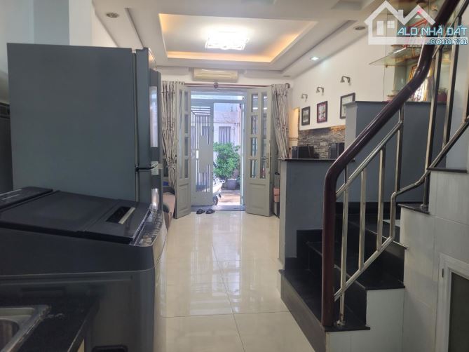 BÁN NHÀ - HẺM 7M - GẦN 3/2 MINH PHỤNG - 5 tỷ HƠN - 1