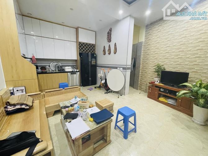 💥DÙ SAO THÌ: Pháo Đài Láng 35m2, nhà đẹp, dân xây, ngõ rộng, DT rộng, TT Đống Đa - 1