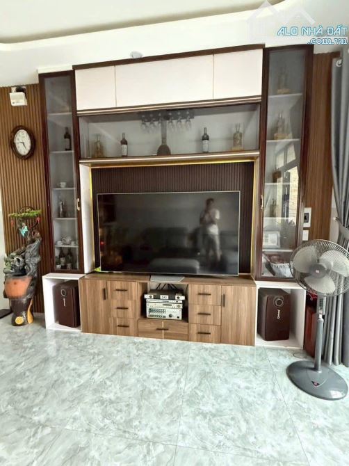 Bán nhà 3 tầng đường Nguyễn Hiến Lê-NTP- Hoà Xuân - 1