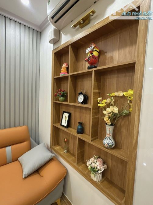 Chủ gửi bán tập thể tầng 3 Thái Thịnh 2 ngủ 2 vs, nội thất mới đẹp ở ngay - 1