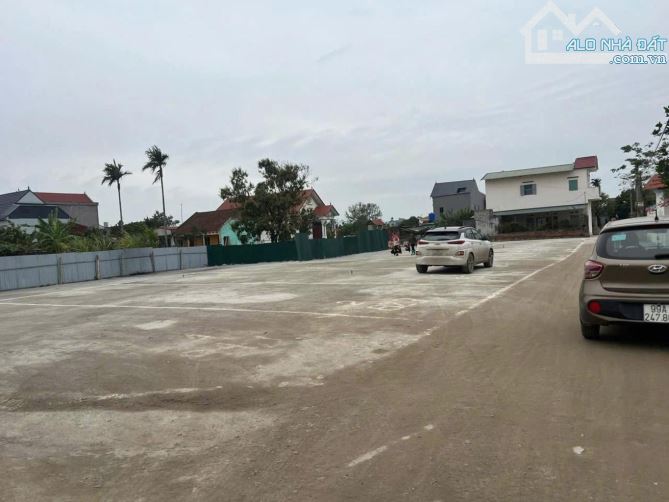 XUÂN LAI- GIA BÌNH -BẮC NINH- Ô TÔ 7 CHỖ THÔNG- CÁCH 100 MÉT CỔNG SÂN BAY -GIÁ 2 TỶ NHỈNH - 1