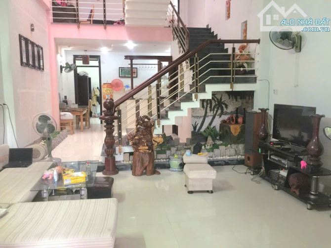 💥 Bán Nhà 2 tầng Mặt tiền Nguyễn Giản Thanh, Thanh Khê - DT 95m2 - Chỉ hơn 6 tỷ - 1
