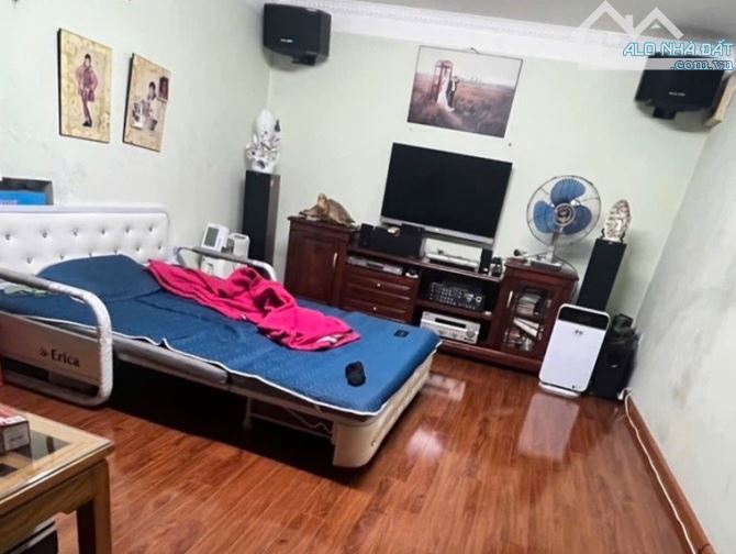 🏡Nhà VIP 53m2, 4 Tầng, Ô TÔ ĐỖ CỬA Chục bước ra mặt phố Cầu Giấy, ĐẠI HỌC Vây quanh - 1