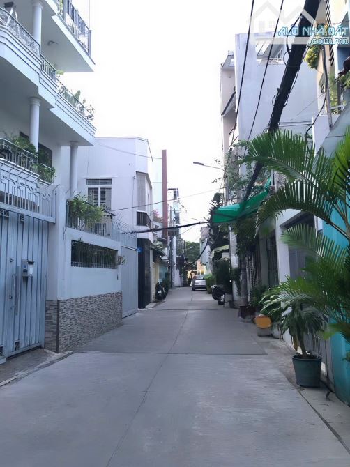 Nhà đẹp Phú Nhuận-Giáp Quận 1-Hẻm ô tô-Sát MT Hoàng Văn Thụ-P8-51m2-3tầng-4PN - 1