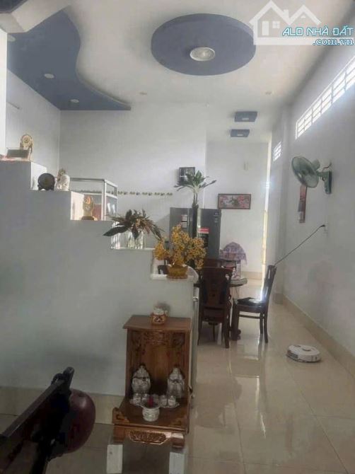 Cần bán nhà ở ngay Bùi Thị Lùng Thới Tam Thôn 4x14 ( 60m2 ) 830 TRIỆU Sổ hồng riêng - 1