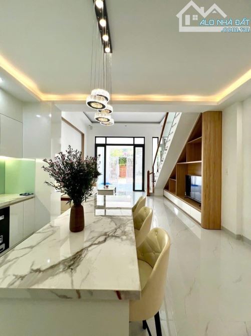 NHÀ 3 PHÒNG NGỦ FULL NỘI THẤT HẺM ĐINH TIÊN HOÀNG: GIÁ 5,1 tỷ - 1