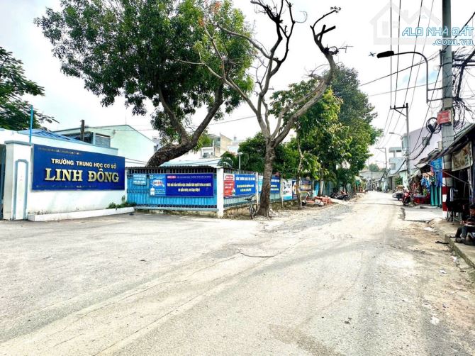 Bán gấp đất kinh doanh ngay cổng trường Linh Đông, Thủ Đức, DT 61m2 giá 5,95 tỷ - 1