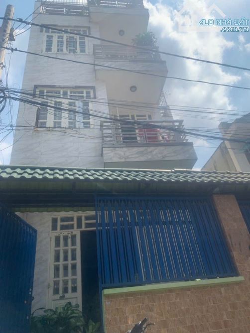 Căn nhà khiến hàng xóm phải ngước nhìn – giá bất ngờ - 1