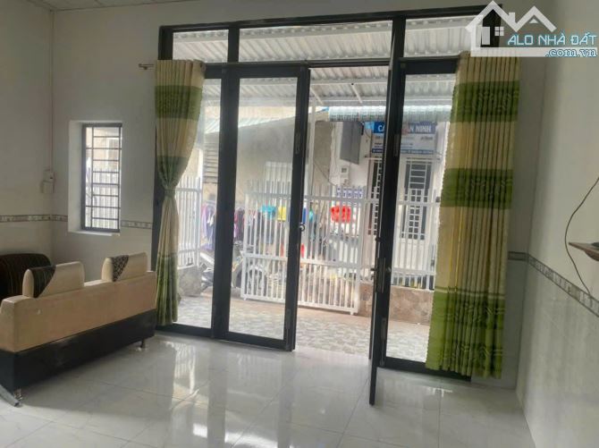 Bán gấp căn nhà c4,tân thới nhì 28,hóc môn dt 90m2 giá 985 triệu , sổ hồng riêng - 1