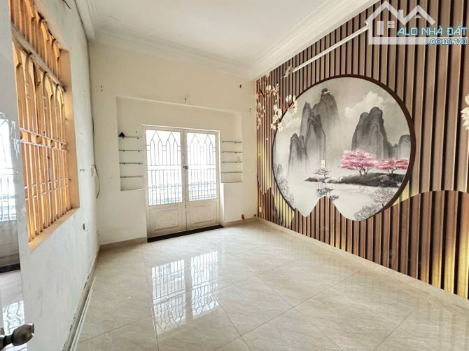 Nhà 3 tầng, 4 PN, 2 mặt hẻm đường C1, 3.4x11m, 38m2, P13, 7.5 tỷ TL - 1