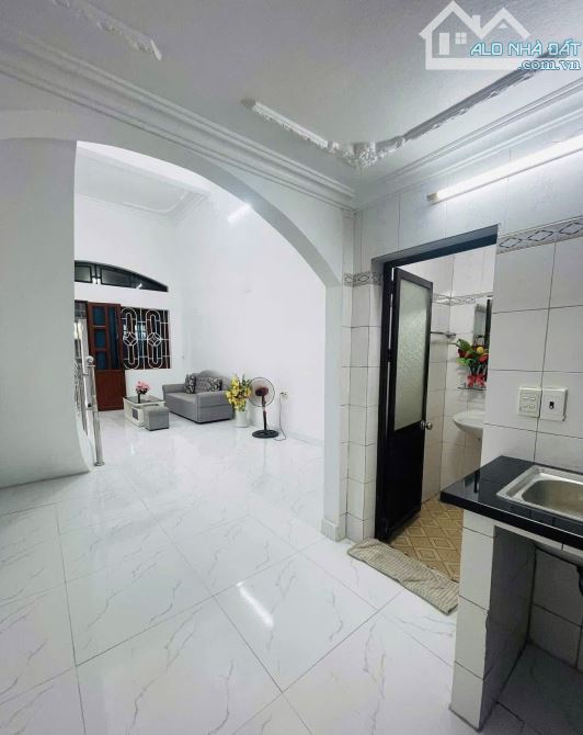 Bán nhà trung tâm Hai Bà Trưng 17m2, 5 tầng , giá chỉ 3.71 tỷ – cực h.iếm trong khu vực - 1
