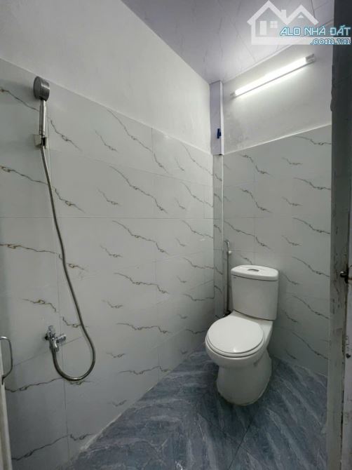 NHÀ GÁC LỬNG 52M2 – ÔTÔ TỚI CỬA - GIÁ CHỈ 3,45 TỶ CÒN TL HIỆP THÀNH Q12 GẦN HIỆP THÀNH CIT - 1