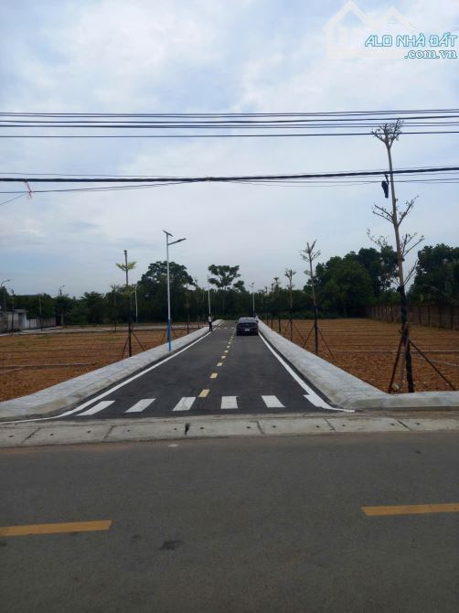 LÔ ĐẤT DIỆN TÍCH 100m2 TRỤC CHÍNH KINH DOANH SÁT ĐẠI HỌC QUỐC GIA - 1