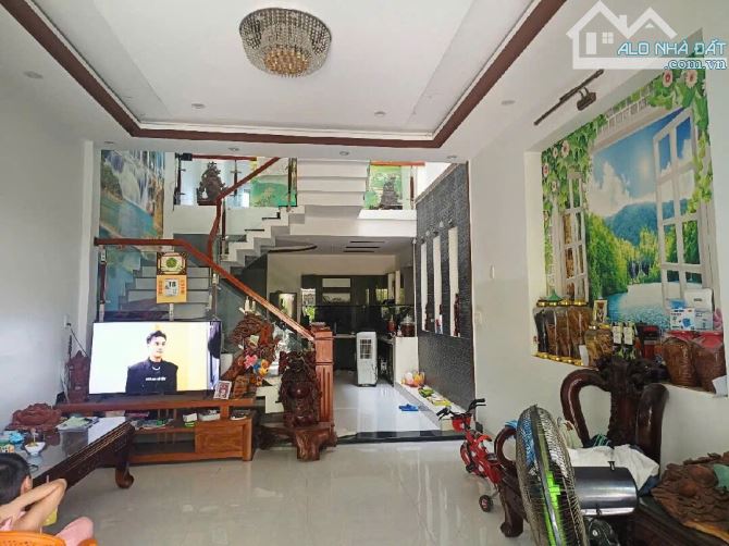 BÁN NHÀ 3 TẦNG ĐƯỜNG CHÍNH HỮU - VỊ TRÍ VIP GẦN BIỂN PHẠM VĂN ĐỒNG - GIÁ 13 TỶ - 1