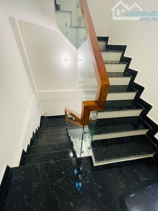 🏡 BÁN NHÀ MỚI LẠC LONG QUÂN  34M2 x 5 TẦNG  – FULL NỘI THẤT – 8.3 TỶ - 1