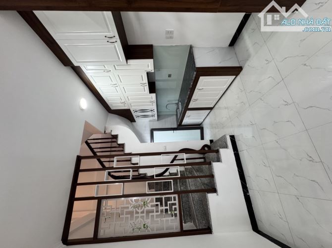 BÁN NHÀ BÁT KHỐI 5 TẦNG. NHỈNH 5 TỶ CÓ THƯƠNG LƯỢNG - 1