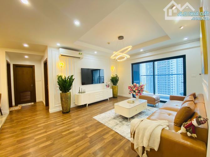 Chính chủ bán ch Sky Park diện tích 80.6m2 2pn 7,45 tỷ full nội thất, sđcc, tầng trunglhzl - 1