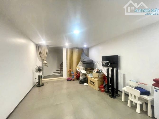TRƯƠNG ĐỊNH , 33M2 x 5T MỚI TINH, 3 GÁC ĐỖ CỬA , NGÕ NÔNG , FULL NỘI THẤT , 6,8 TỶ - 1
