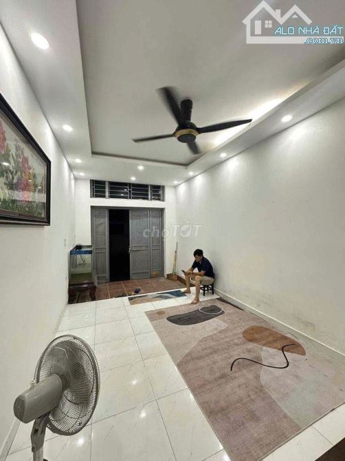 CHO THUÊ NHÀ NGUYÊN CĂN ĐƯỜNG AN DƯƠNG VƯƠNG, DT 45M X 3 TẦNG, GIÁ 8,5 TRIỆU/ THÁNG - 1