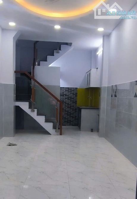 Nhà mới 3 tầng, đường Âu Cơ, P.10, Tân Bình, 3.4 tỷ - 1