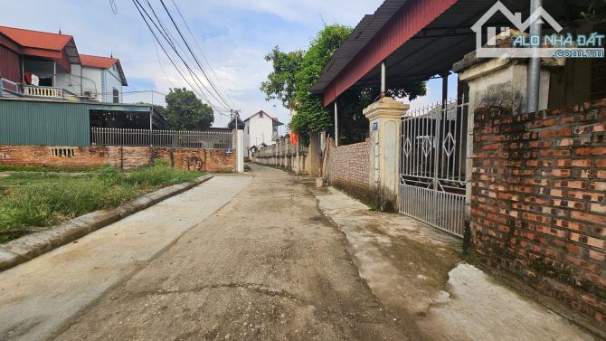 NỞ HẬU - OTO TRÁNH - CÁCH ĐƯỜNG 35 CHỈ 500M - CÁCH ĐƯỜNG BỜ KÊNH MINH PHÚ 400M - 1