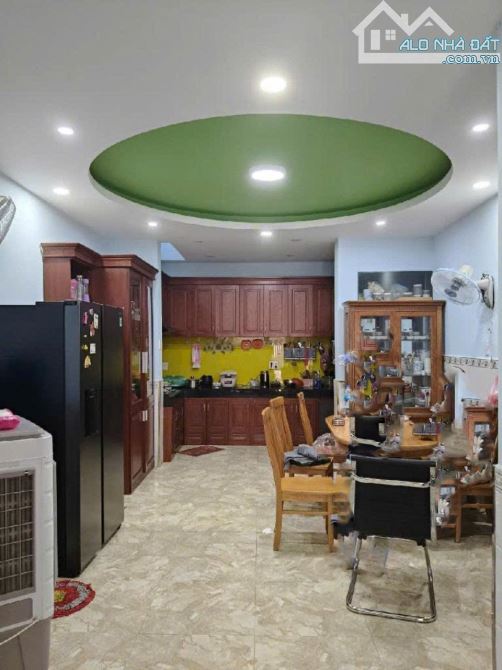 Nhà Vuông 4 tầng Xe hơi tránh 115m2 – Thạnh Lộc 16 Q12 - 1