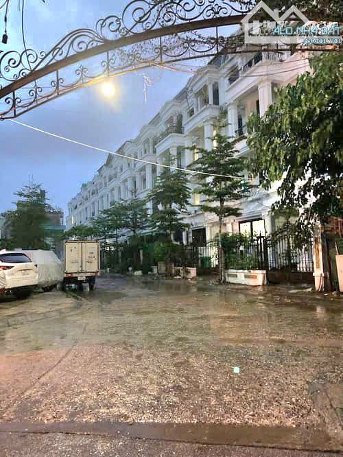 Bán LK Từ Liêm- Đại Mỗ, 106m, 5T, Vỉa hè, ô tô tránh, Ở cực sướng, giá nhỉnh 21 tỷ - 1