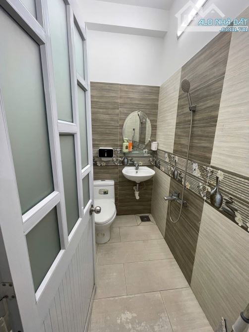 Bán nhà MT Trung Mỹ Tây 1, Q12, thu nhập 20tr/ tháng, DT: 6x25m, giá 9.8 tỷ tl - 1