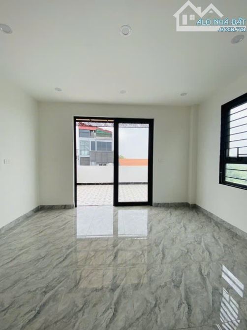 🏡 PHỐ TRẠM LÀNG NHA – LONG BIÊN – 38M² – 6 TẦNG THANG MÁY – Ô TÔ NGỦ TRONG NHÀ 10,7ty - 1