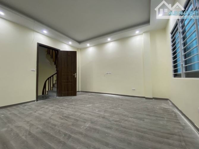 N.H.À ĐẸP-ĐỒNG NHÂN-ĐÔNG LA-TRONG ĐÊ- DT 31M2-5TẦNG-GIÁ 4TỶ - 1
