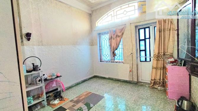 CỰC HIẾM  CĂN NHÀ 3 TẦNG CŨ –TUYẾN 2 HÙNG DUỆ VƯƠNG, THƯỢNG LÝ – HỒNG BÀNG GIÁ CHỈ  3,65 - 1