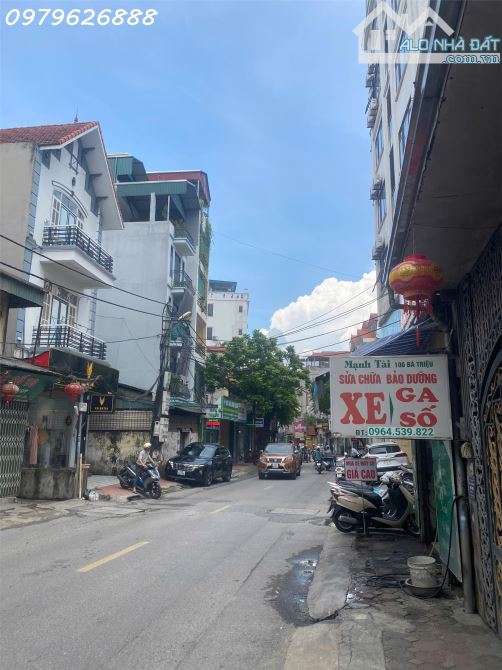 NHÀ MẶT PHỐ BÀ TRIỆU - Ô TÔ TRÁNH,  VỈA HÈ RỘNG - NỞ HẬU - LÔ GÓC - KINH DOANH ĐỈNH - 1