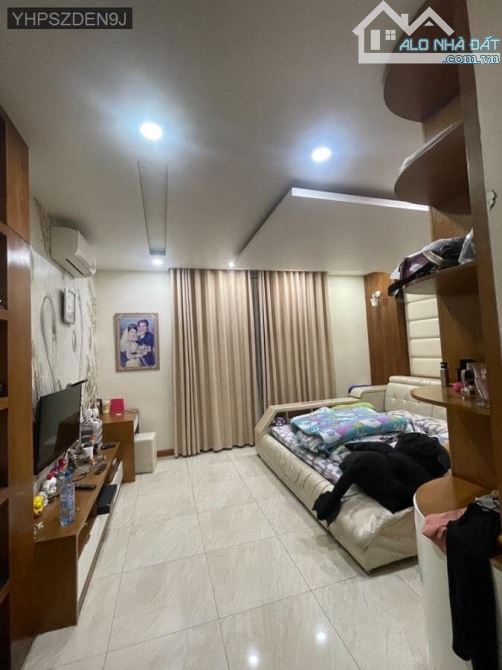 - BIỆT THỰ MẶT TIỀN 10M - NGÃ TƯ 4  XÃ - LÊ VĂN QUỚI - BÌNH TÂN - 113M2 - 5,2 X 22 - 3 TÂN - 1