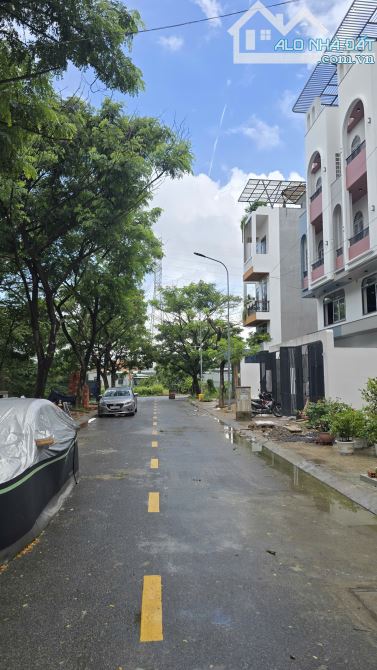 Bán nhà mới CC An Phú Đông, Q12, gần ĐH Nguyễn Tất Thành. DT 4x18m, 5tấm, HXH 12m, 7.35tỷ - 1