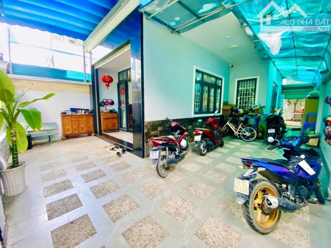 Vipp-Biệt Thự Vườn Khang Điền, 3 tầng 8x20, mức giá phù hợp - 1