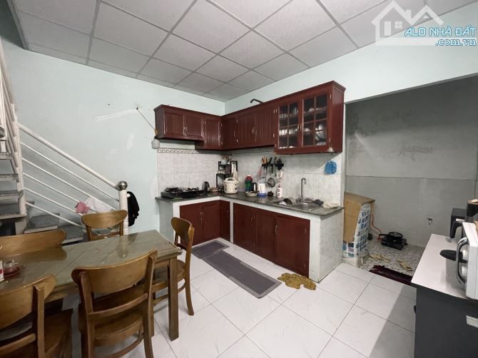 HIẾM - Nguyễn Văn Quá - Đông Hưng Thuận - Q12 - Nhà 70M2 - SHR - 1