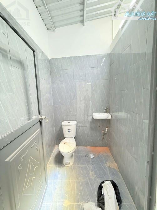 Giá Sốc Tới óc 700triệu Sổ Riêng Sẵn 102m2 Căn nhà nằm ngay Lê Minh Nhựt Củ Chi Bao Phí - 1