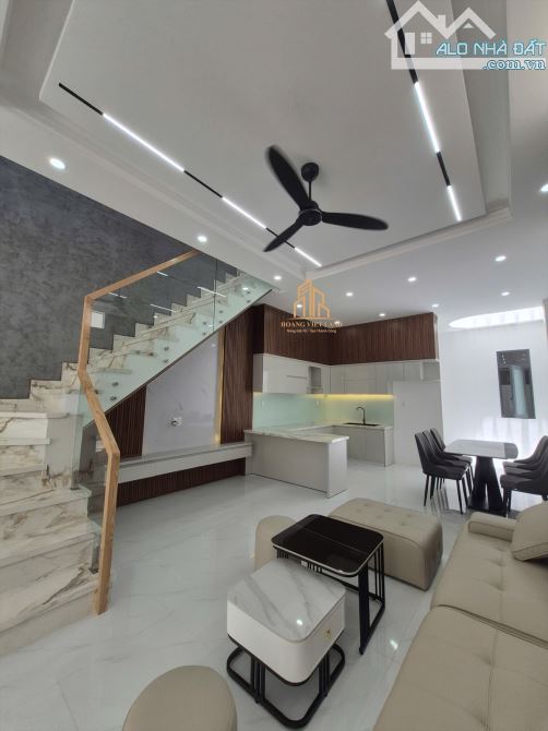 NHÀ ĐẸP 2 TẦNG HẺM 100 AMAKHE - CÁCH NGÃ SÁU 500M - 1
