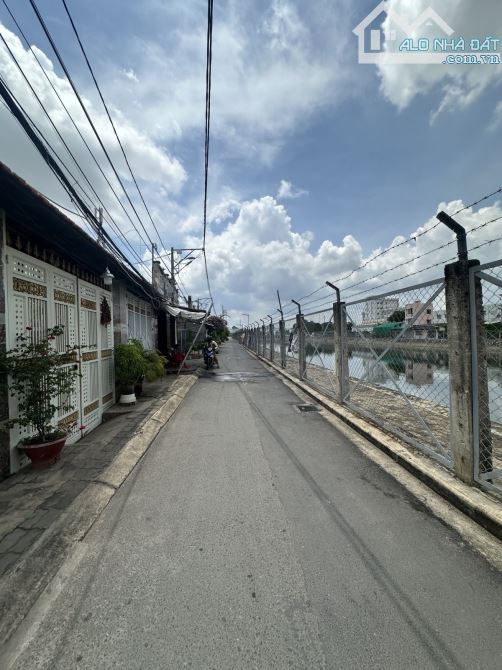 MAI HẮC ĐẾ Q8. NHÀ 3 TẦNG – 100m2 (4x25) HXH - OTO NGỦ TRONG NHÀ – 4.7 TỶ TL - 1